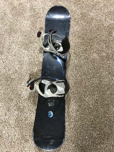 Kemper 142 Snowboard with Bindings