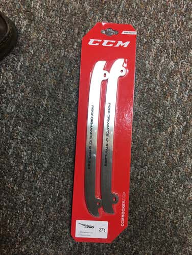 Brand New CCM EPro Runners Size 271 $40.00