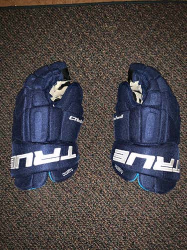 True Pro Stock Hockey Glove 14” Bjugstad