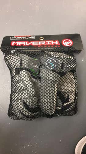 New Maverik Max Goalie Gloves (never used)