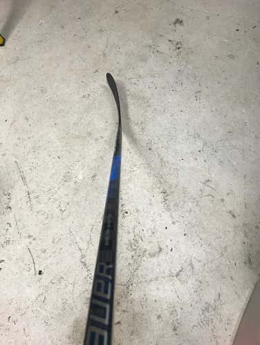 Bauer 1N P28 RH Grip 87 Flex