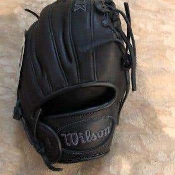 Wilson A1k Glove