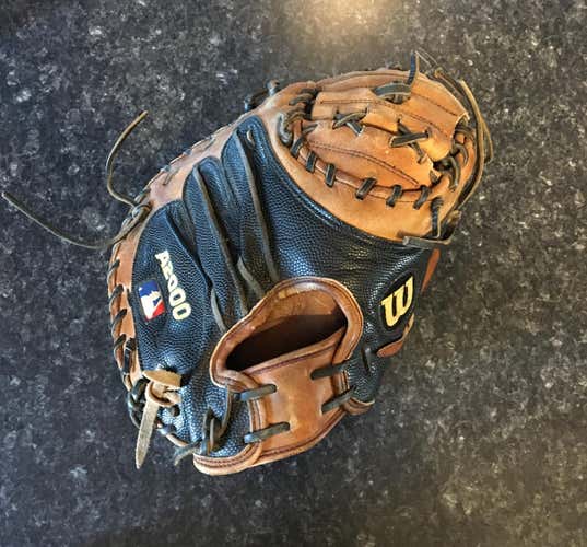 Wilson A2000 Catchers Mitt 34” RHT