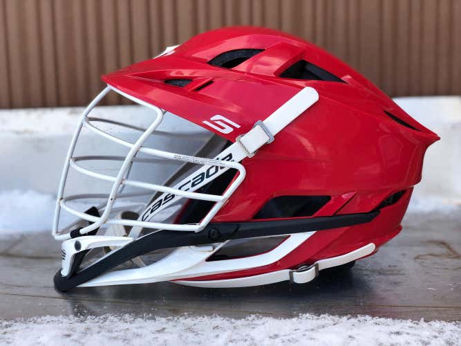 Red Cascade S Helmet (EXCELLENT CONDITION)