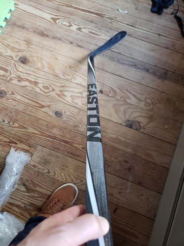 Easton Synergy HTX RH, E3 (P92), 85 Flex Grip