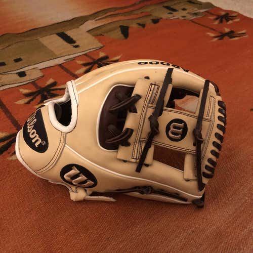 Brand New 2019 Wilson A2000 Baseball Glove