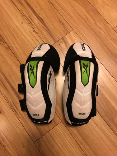 Reebok 16k Senior Small Elbow Pads