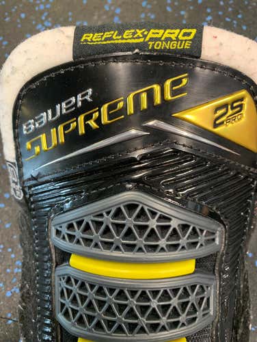 Bauer 2S Pro Tongues Out Of Size 8.5ee