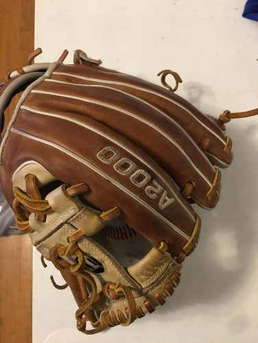 Wilson A2000 11.5