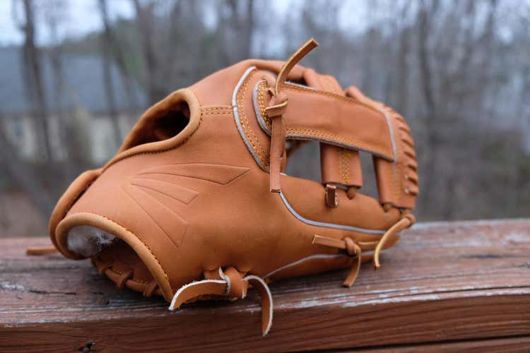 Nwot Easton Small Batch #8 Horween Glove