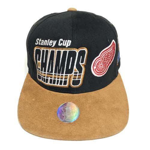 1997 Vintage Detroit Red Wings Strapback Hat by Starter