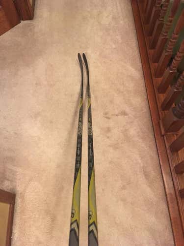 (2-PACK) Bauer Supreme 1S Senior Stick, Flex: 77, Curve: P92 Right