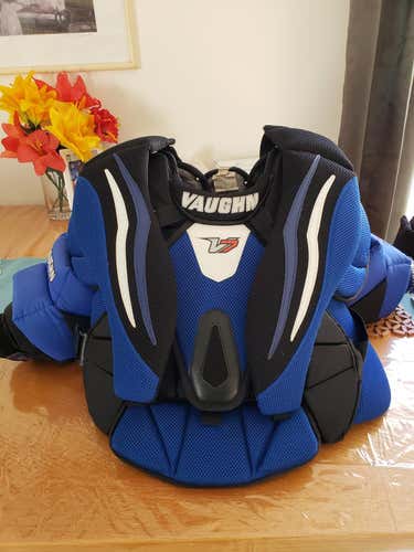 Vaughn v7 Goalie Chest Protector Junior