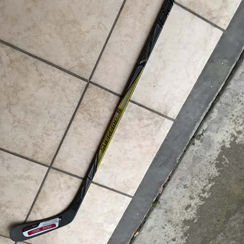 Brand New Bauer Supreme 1s Senior Grip Right 87flex Matthews Stick