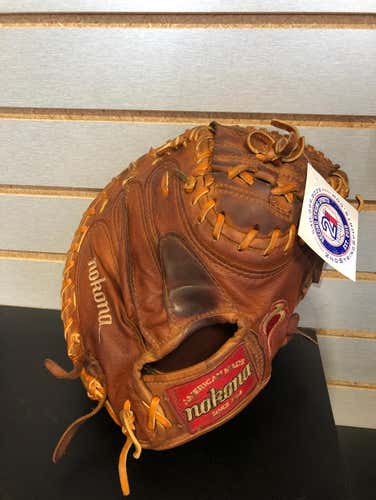 Nokona CM600 Catcher’s Mitt - 32.5” RHT - Used