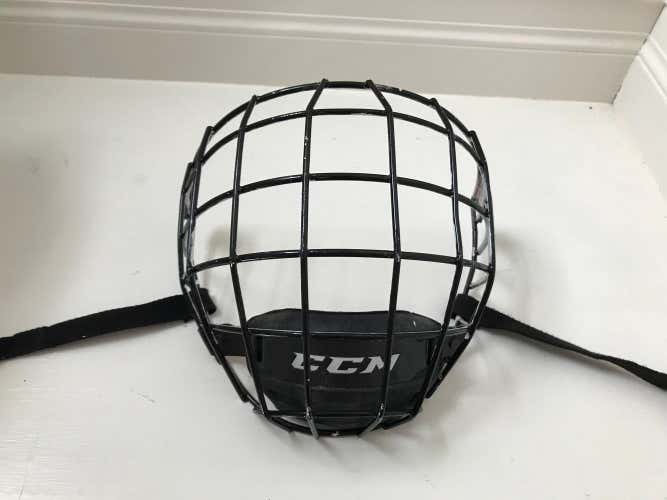 CCM Cage - Senior, Medium