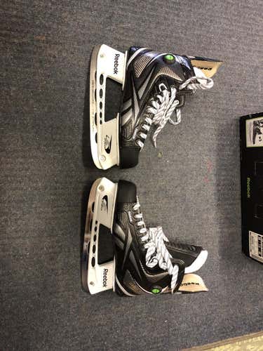 New Reebok 20k Skates Senior Size 7.5