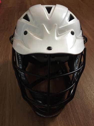 Adult Casacade lacrosse White Helmet