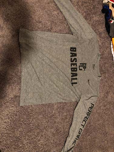 PERFECT GAME BASEBALL LONG SLEEVE T-SHIRT WITH LOGO ON SLEEVE SIZE LARGE