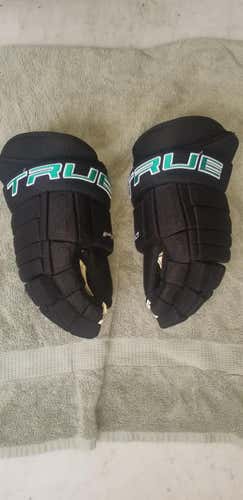 True Pro 4-Roll Gloves Senior