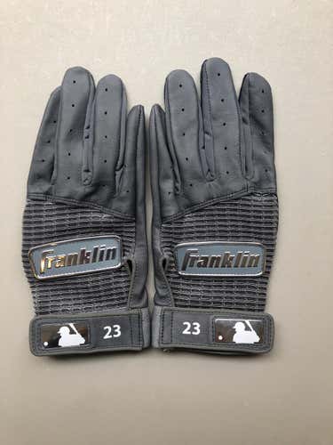 New Michael Brantley Custom Pro Issued Medium Gray Franklin Powerstap Batting Gloves