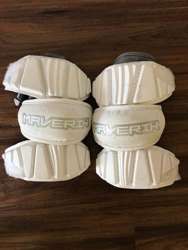 Maverik Max Arm Pads