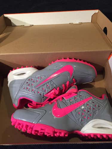 NIKE TURF SHOES, NEW, Size 6