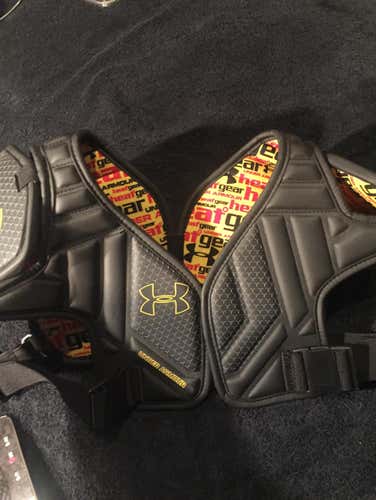 NEW UNDER ARMOUR SHOULDER PAD LINER
