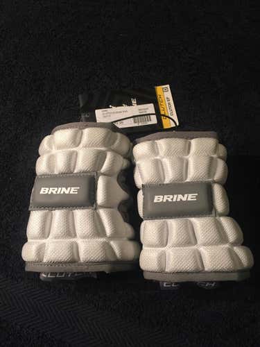 NEW BRINE CLUTCH ELBOW PADS, Size M