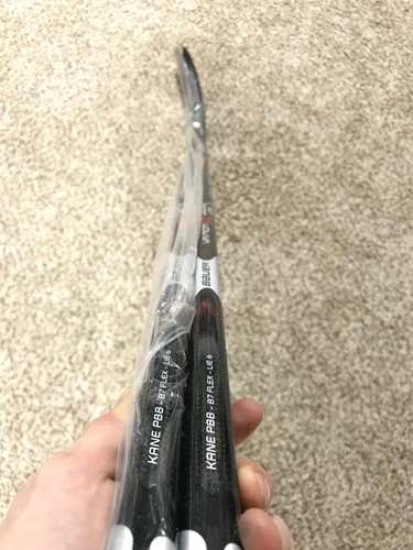 NEW Bauer Vapor X900 Stick Righty Mid Senior - P88 Kane - 87 Flex