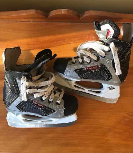 Easton Youth SE10 Hockey Skates Size 11
