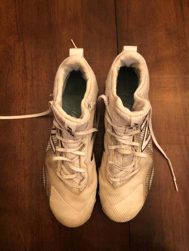 New Balance Freeze Cleat Size 10