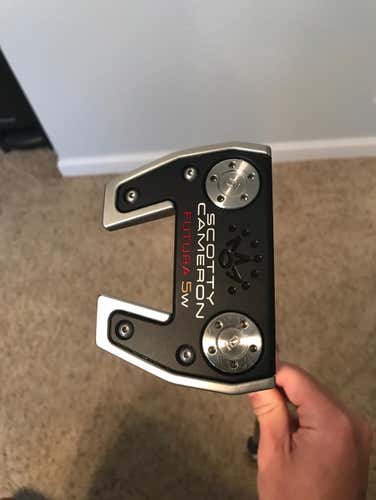 Great Condition Scotty Cameron Futura 5w