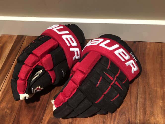 Bauer Classic 4-Roll Gloves Senior Pro Stock