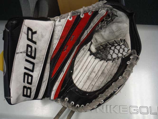Bauer RX10 Goalie Glove Regular Senior Black/Red/White