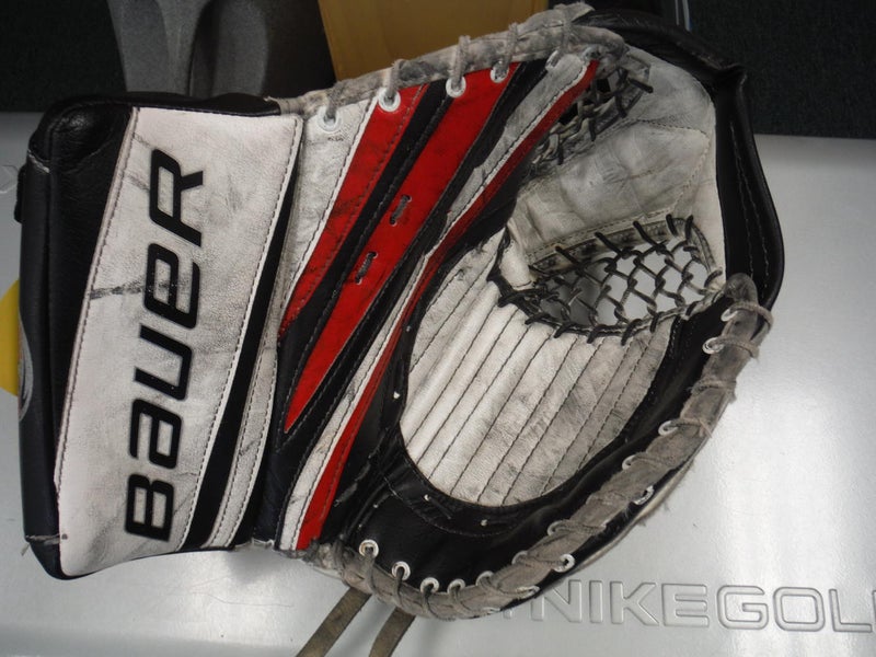 Bauer RX10 Goalie Glove Regular Senior Black/Red/White