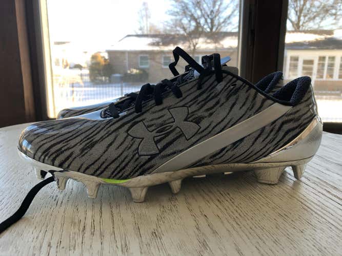 New Under Armour UA Spotlight Low Speedform Cleats Silver Men’s Size 9