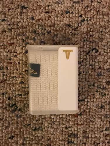 New Throne Fiber Mesh Piece White