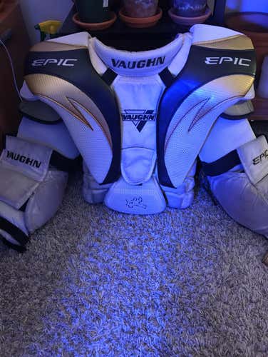 Vaughn Epic 8800 Senior Chest Protector