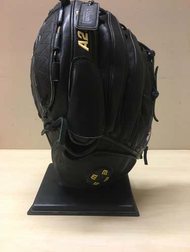 THROWBACK A2000 GM31 GREG MADDUX MODEL GLOVE - MARCH 2018