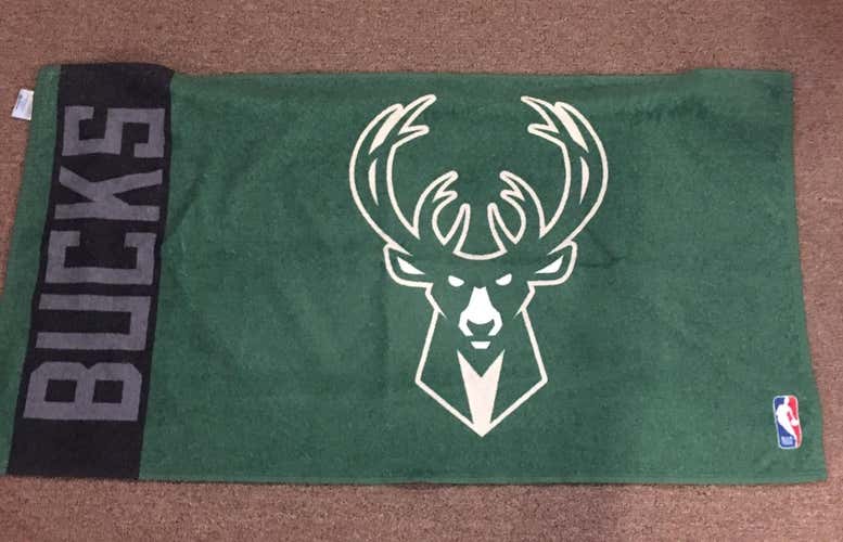 Milwaukee Bucks team issue towel