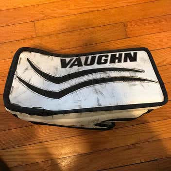 Vaughn Full Right goalie blocker