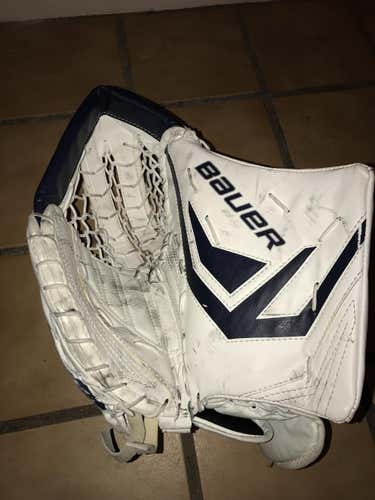 Full Right Bauer One-70 Glove