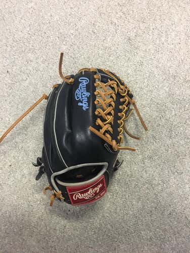 Rawling HOH Limited Edition Roberto Osuna Model