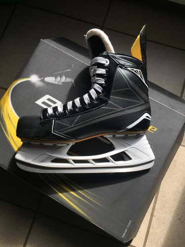 New Bauer Supreme 160 Skates Senior Pro Stock Size 8