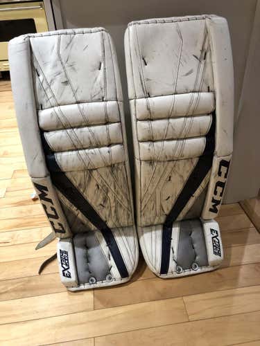 Pro Stock CCM Extreme Flex lll Pro Senior Goalie Leg Pads 35"