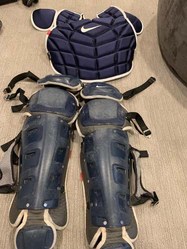 Nike Catching Gear