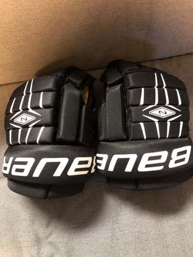 Bauer Nexus 400 Gloves