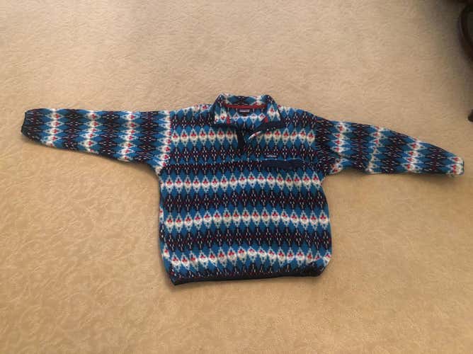 Men’s Patatgonai Synchilla Snap-T Jacket Forest Carpet Red White Blue