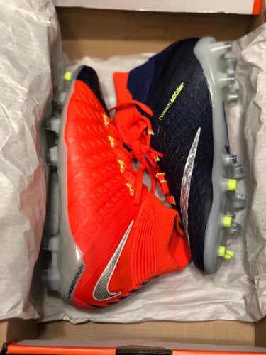 Nike JR Hypervenom Phantom 3 Kids 4.5/Women’s 6